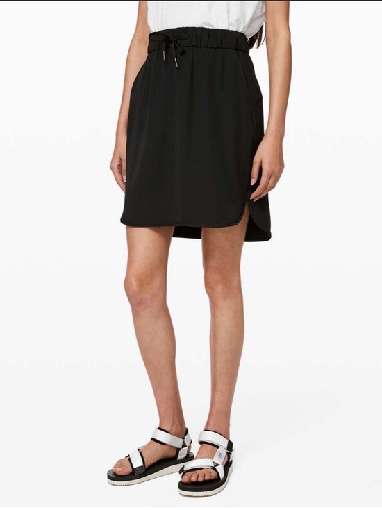 lululemon athletica Dresses & Skirts - Lululemon On The Fly Skirt *Black